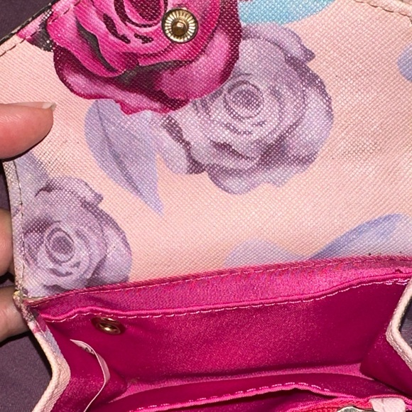 Guess Wallet - Picture 3 of 4